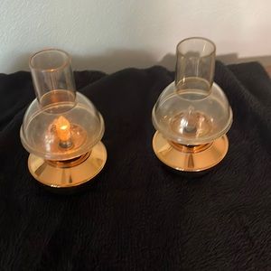 2 little lamps battery